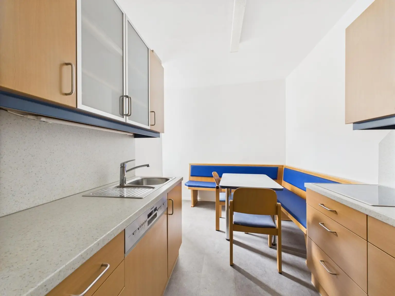 Linz/Stadt: TOP-MIETWOHNUNG ca. 116,7 m²  + BALKON nähe Promenade/Landestheater