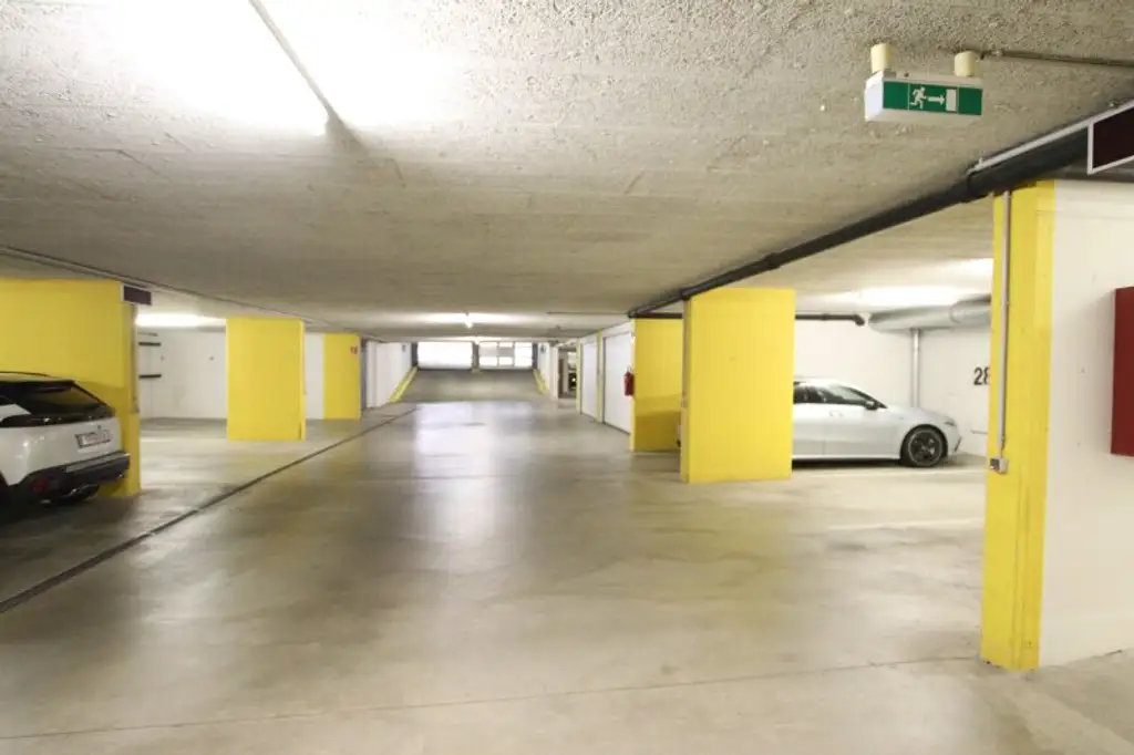 Junge & schöne 71,50m² 2 Zi City-Gartenwohnung mit 123m² Eigengarten & Tiefgarage am St. Veiter Ring