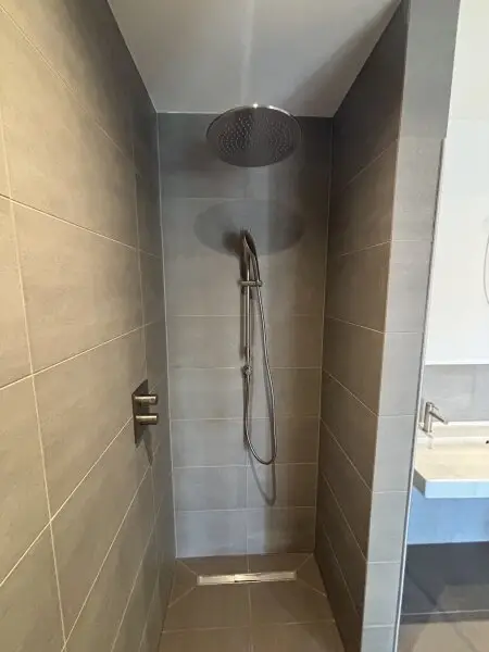 Dusche