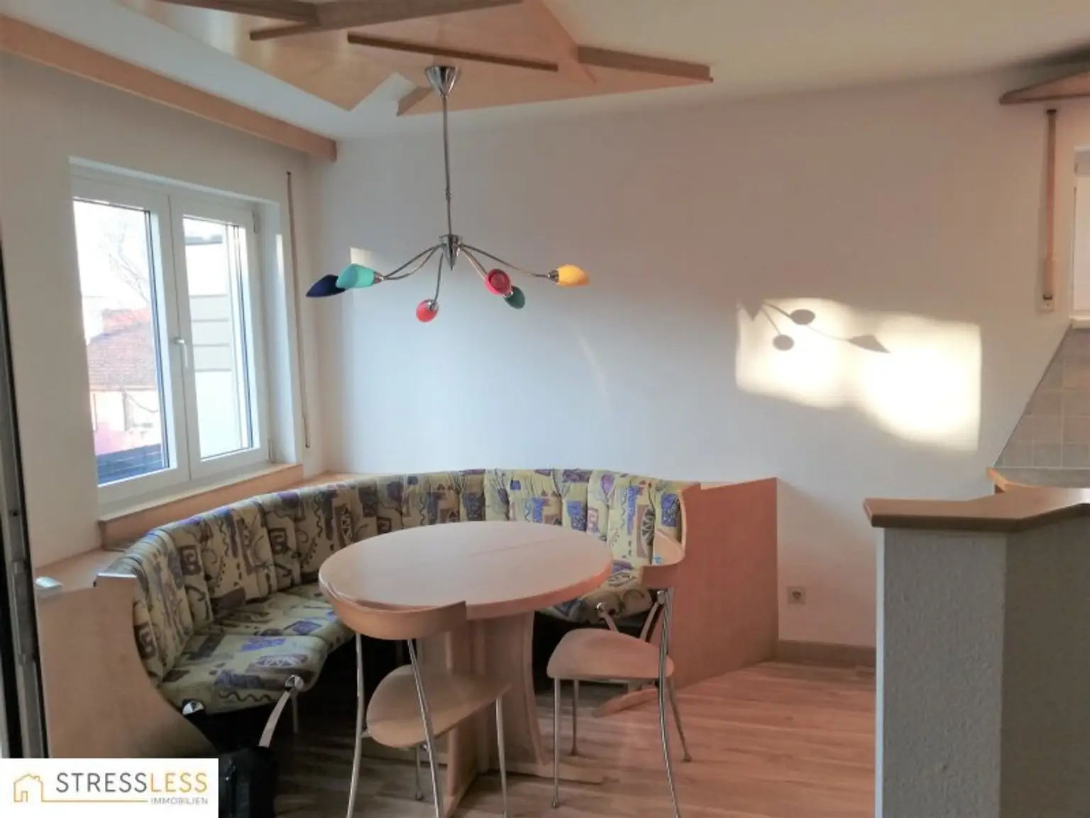 Top gepflegte 3 Zimmer-Wohnung mit Loggia in absoluter Grünruhelage