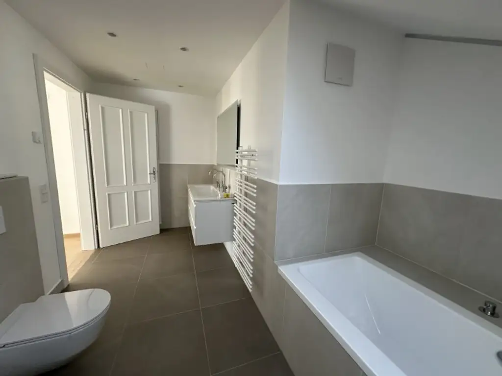 Gonzagagasse: moderne 4-Zimmer-Maisonette mit Freifläche: Leben im City-Center!
