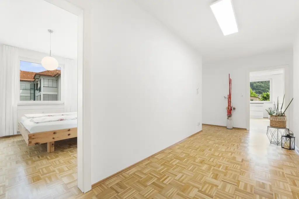 Ihr künftiger Wohntraum: Moderne, neu renovierte 3,5-Zimmer-Wohnung mit Loggia in ruhiger, zentraler Lage
