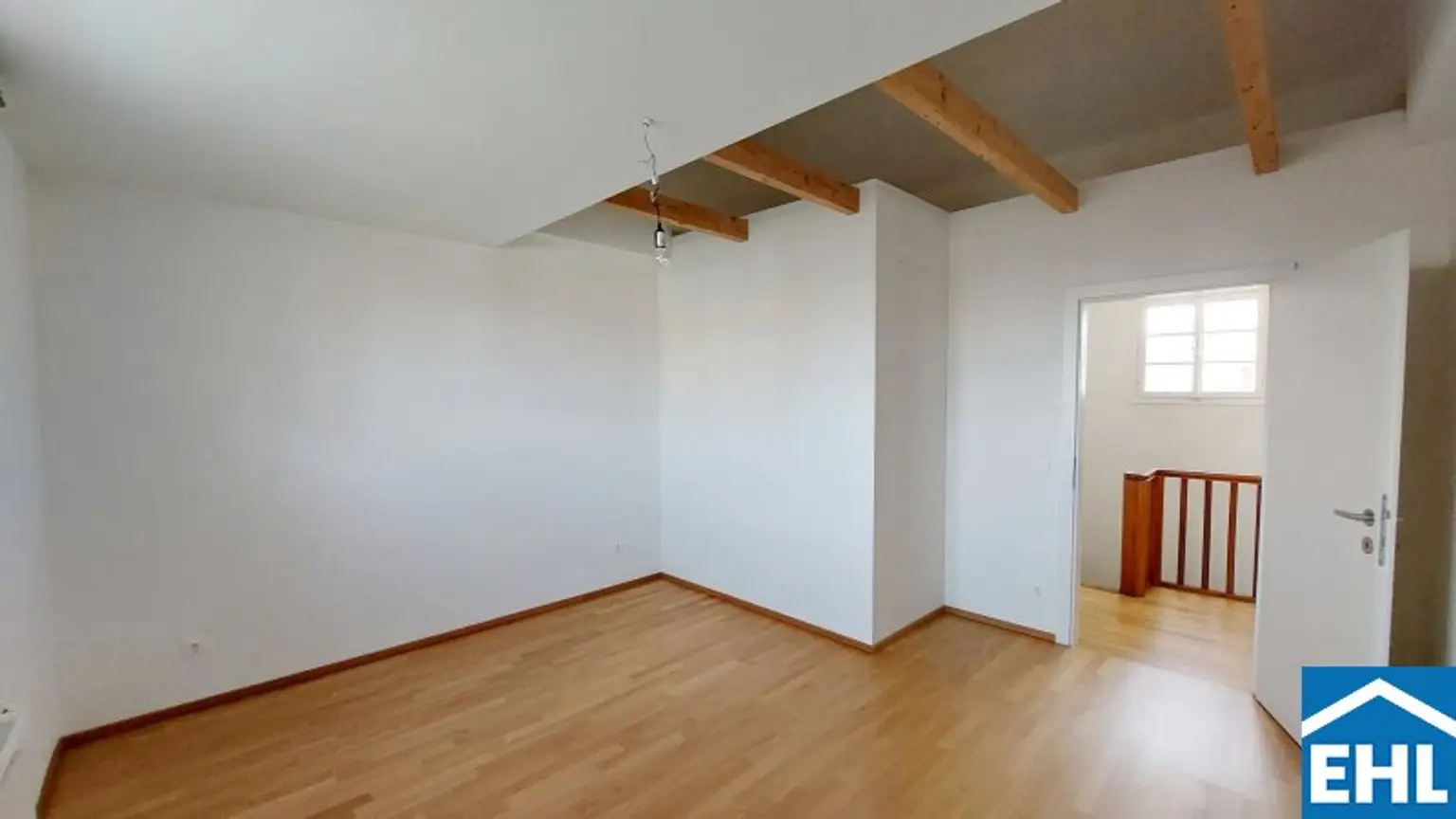 Familientraum - Doppelhaushälfte mit großem Garten am Rosenhügel!