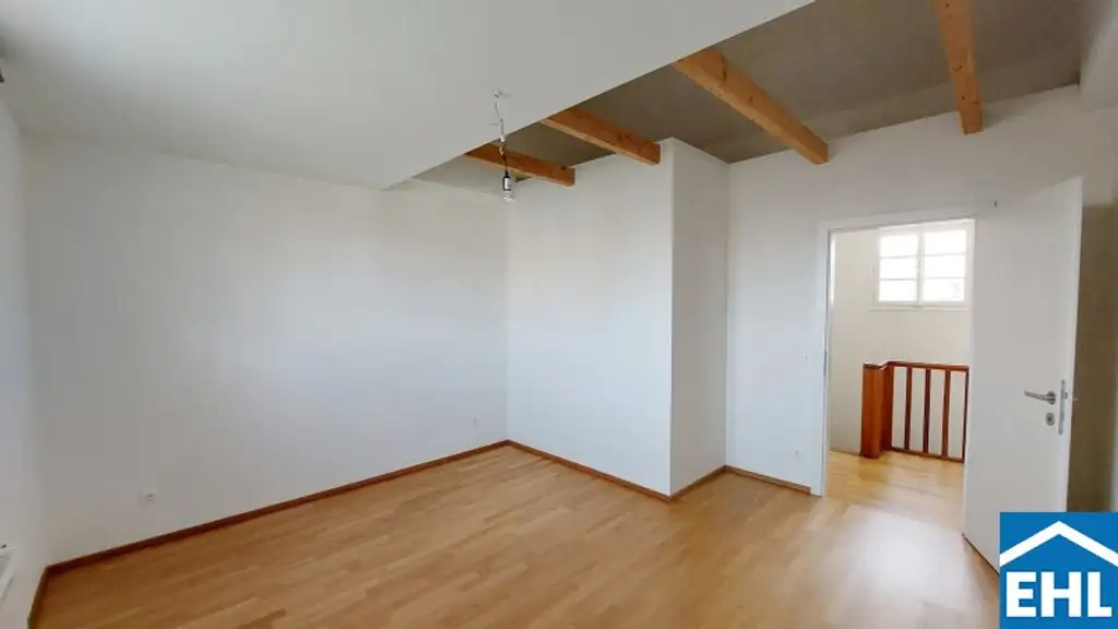 Familientraum - Doppelhaushälfte mit großem Garten am Rosenhügel!