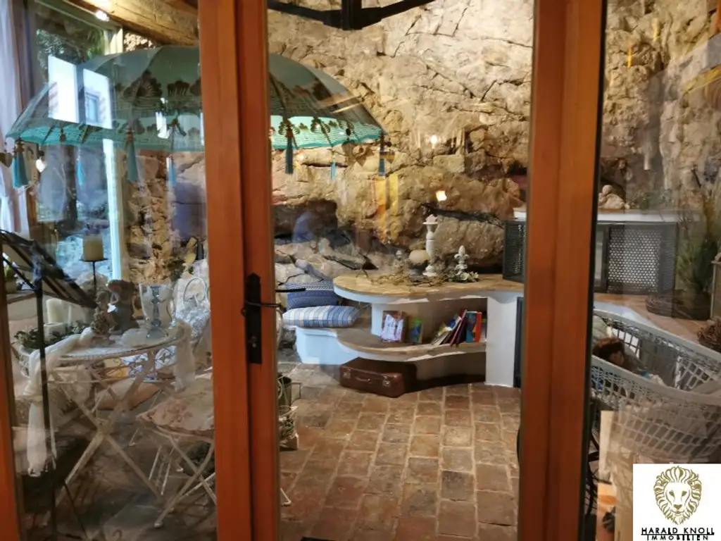 NEU! Reduzierter Preis! Historisches Haus mit zusätzlichen Geschäfts- Büroflächen  aus dem Jahre 1577 am Marktplatz
