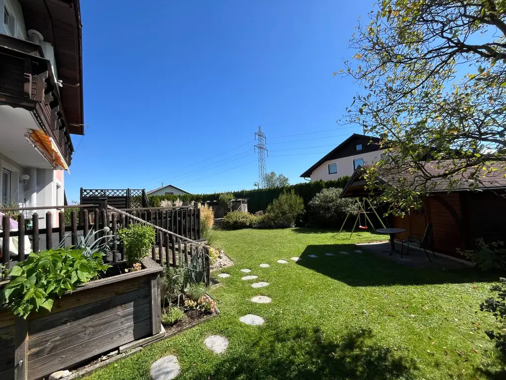 OPEN HOUSE! Großzügiges leistbares Wohnhaus mit 3 getrennte Wohneinheiten, Traumgarten, Doppelgarage und vielen Parkplätzen Tuffeltsham in Redlham