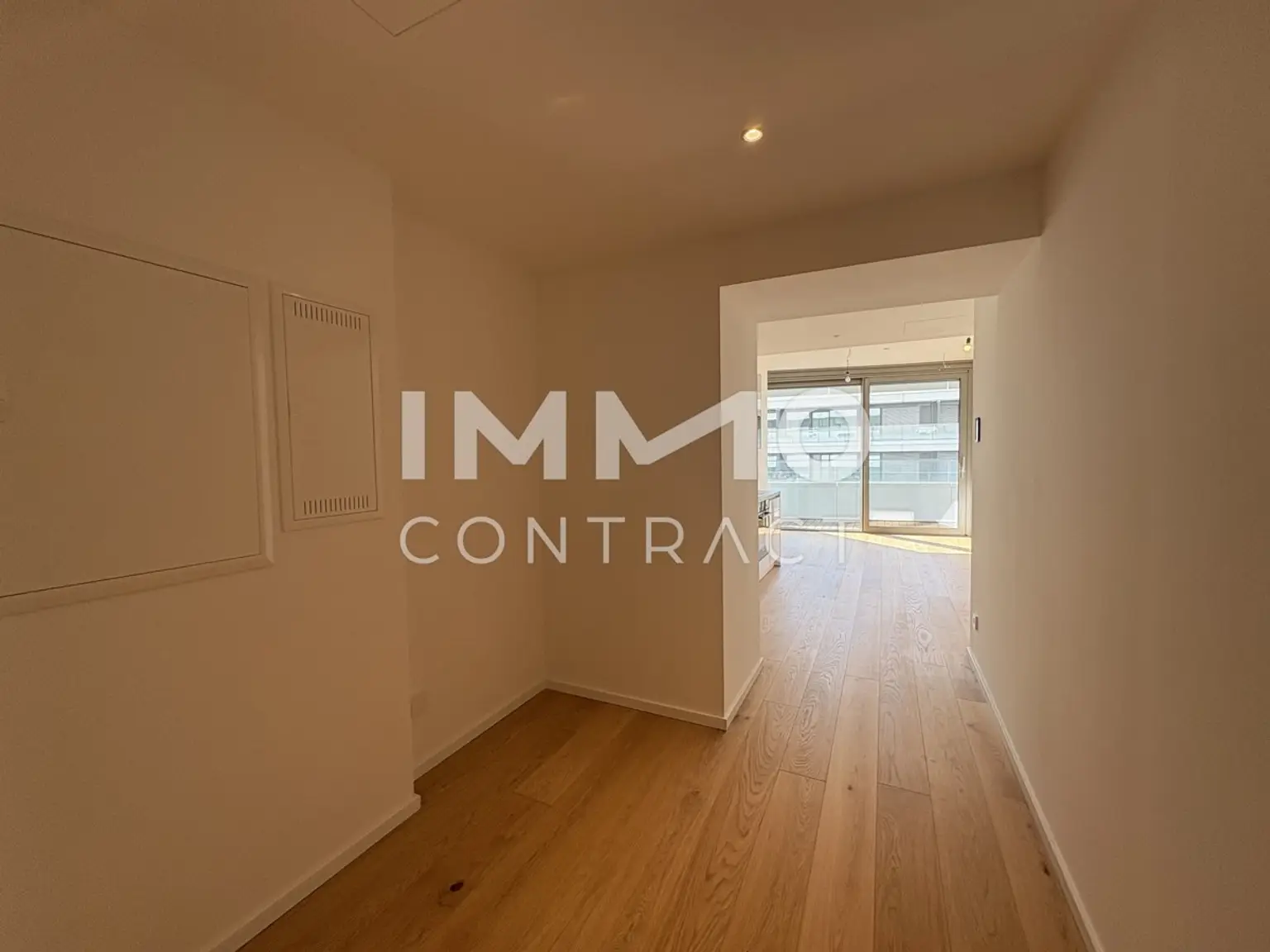 DANUBEFLATS: Entzückendes Studio mit sonnigem Balkon (Gym, Pool, Spa, Lounges im Turm) - NEW