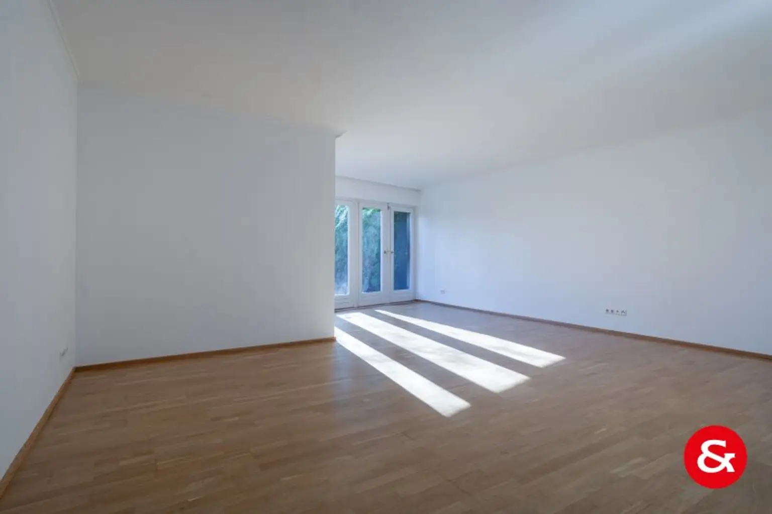 UNBEFRISTETE Gartenwohnung mit Garage in Grünruhelage!