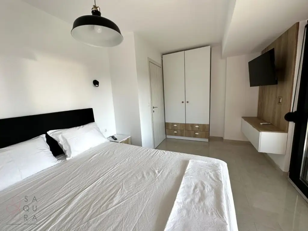 Mediterranes Luxusleben mit Meerblick – Dreistöckiges Haus mit hohem Renditepotenzial