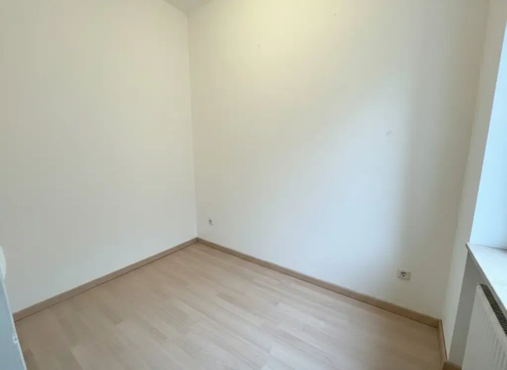 Vollrenovierter Altbau-Charme mit Wohlfühlfaktor
