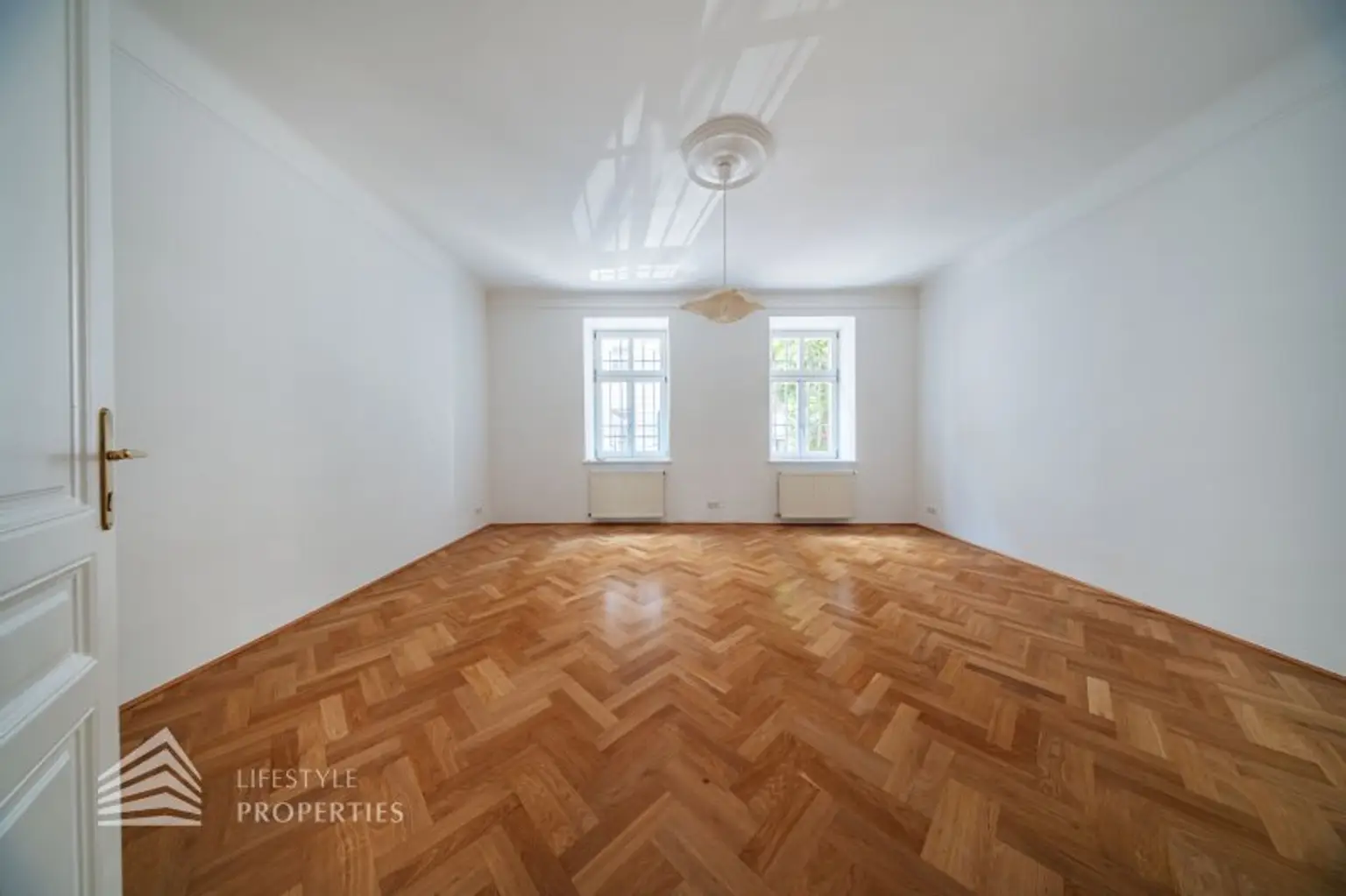 Helle 2-Zimmer Wohnung, Nähe Einsiedlerpark