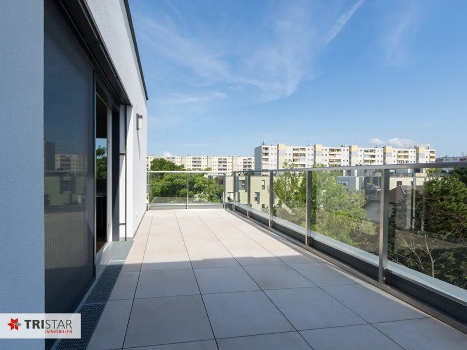 Luxuriöses Dachgeschoß in 1220 Wien: Erstbezug mit 3 Terrassen und modernster Ausstattung!