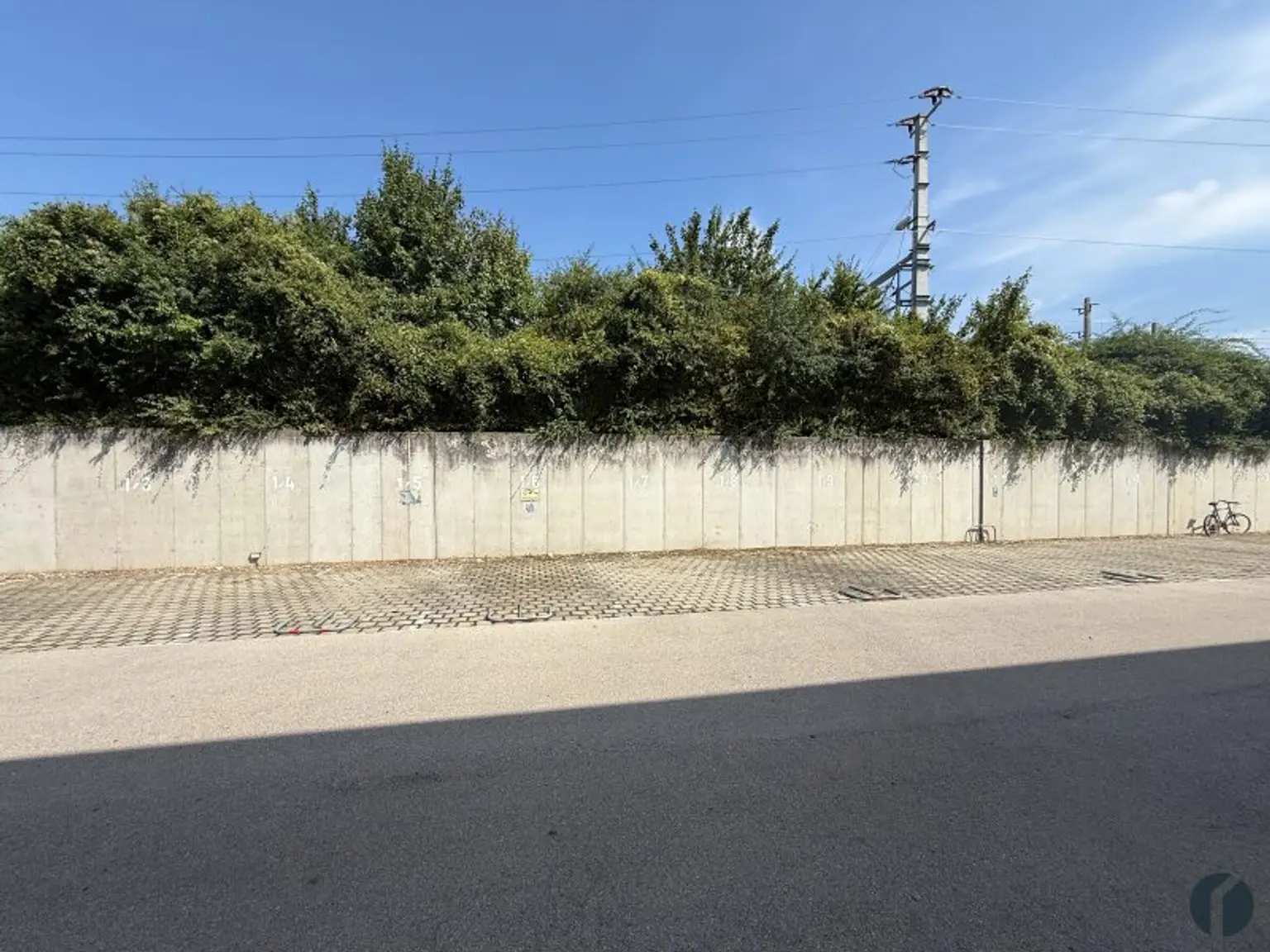 Stellplatz vor dem Haus