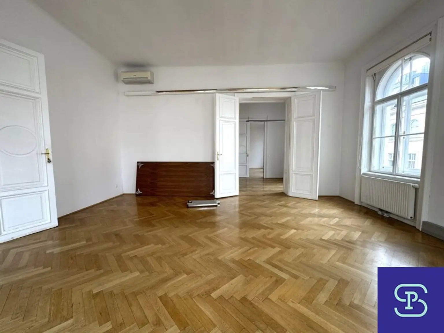 Neutorgasse: Klimatisiertes 193m² Stilaltbau-Büro mit 5 Zimmern und Lift - 1010 Wien