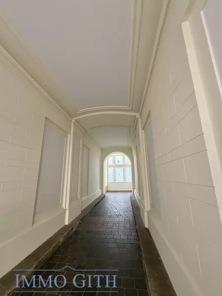 UNBEFRISTETE, GEPFLEGTE 1,5 ZIMMER-WOHNUNG MIT GEMEINSCHAFTSTERRASSE ZU MIETEN!