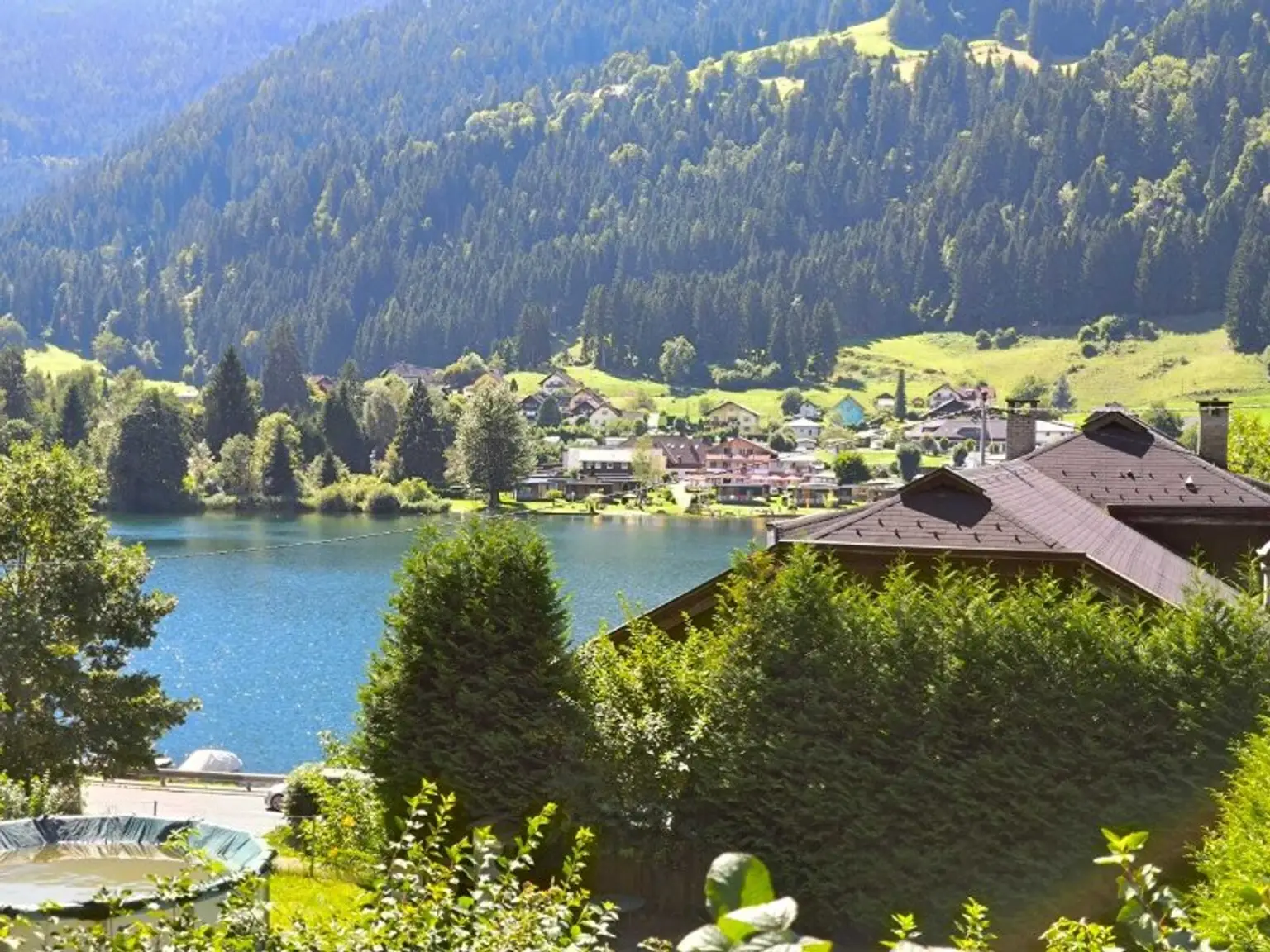 Einmalige Gelegenheit – Uriges Ferienhäuschen in traumhafter Naturlage mit Panoramablick auf den Afritzer See und privaten Seezugang