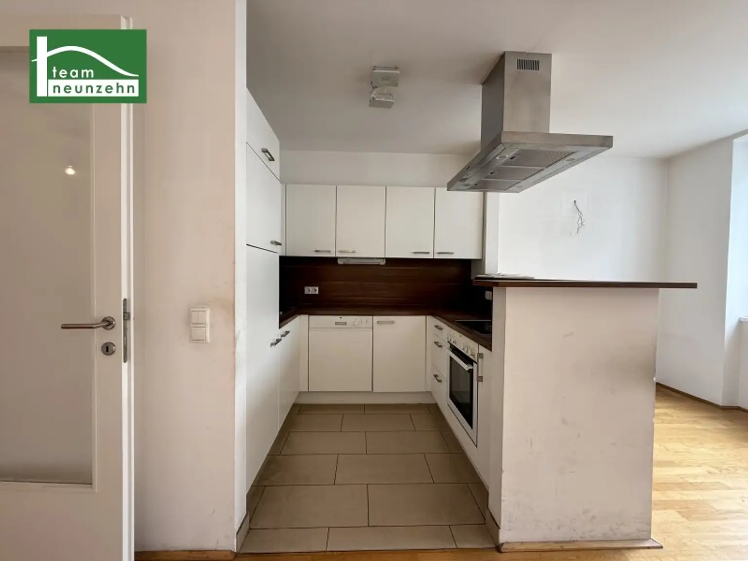 Helle 3-Zimmer Wohnung inkl. Loggia und Einbauküche - ab 01.09. beziehbar! - JETZT ZUSCHLAGEN
