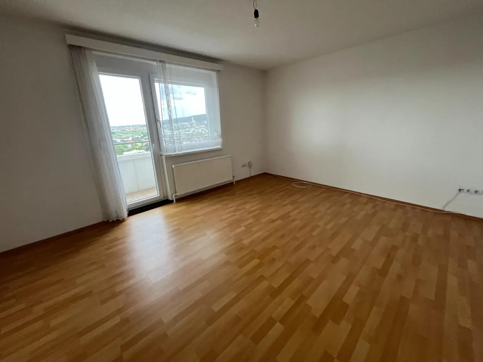 Gemütliche Loggia-Wohnung mit tollem Blick über Eisenstadt und seiner Umgebung!