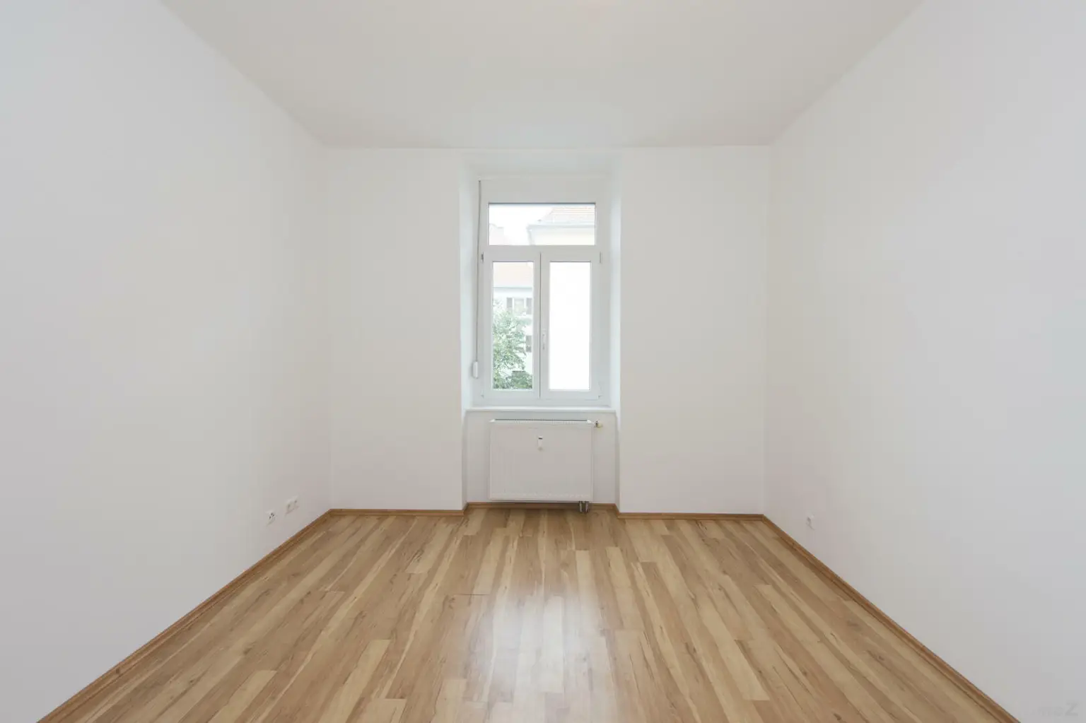 Sehr helle und moderne 2-Zimmer Wohnung mit Balkon - ab sofort verfügbar!