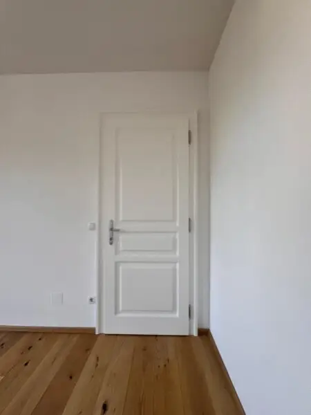 Erstbezug  - toller Grundriss!! Sehr schöne 3 Zimmer Altbauwohnung mit Balkon (Top 18)
