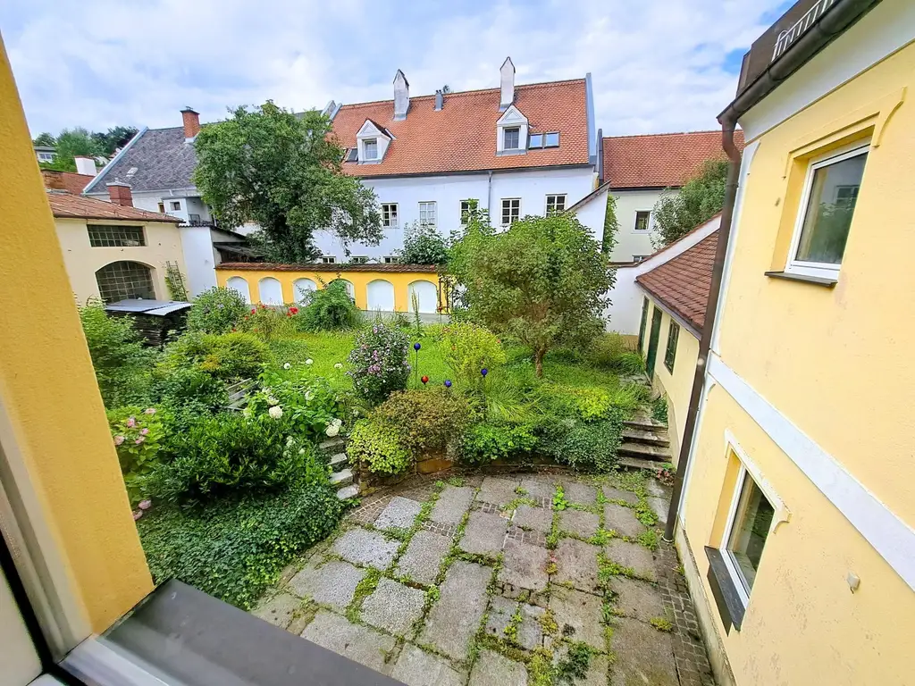 charmantes Wohnhaus mit zwei Wohneinheiten, Innenhof-Garten und Werkstatt - Steyr/Steyrdorf