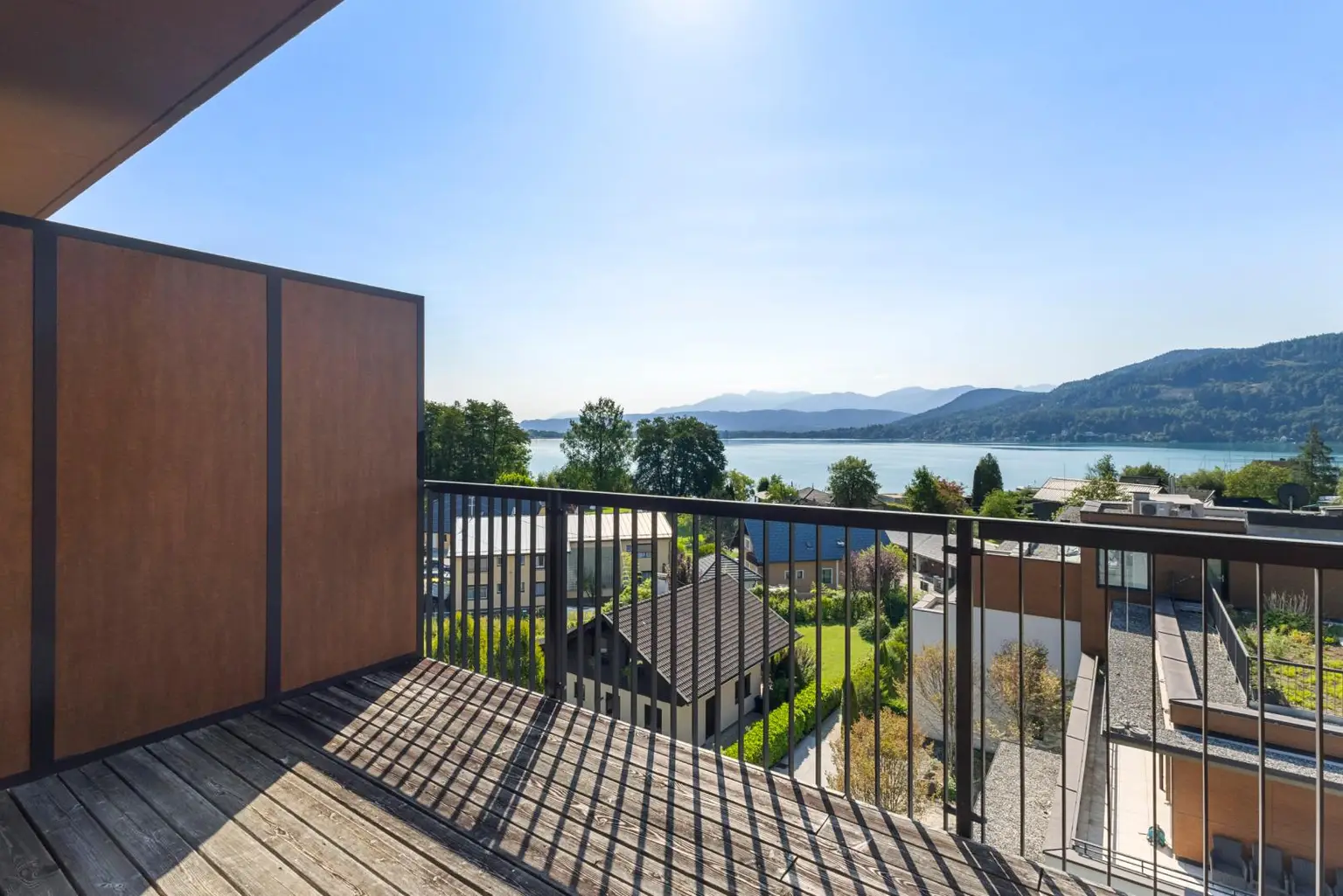 Exklusives Appartement mit Terrasse und Seezugang in Krumpendorf