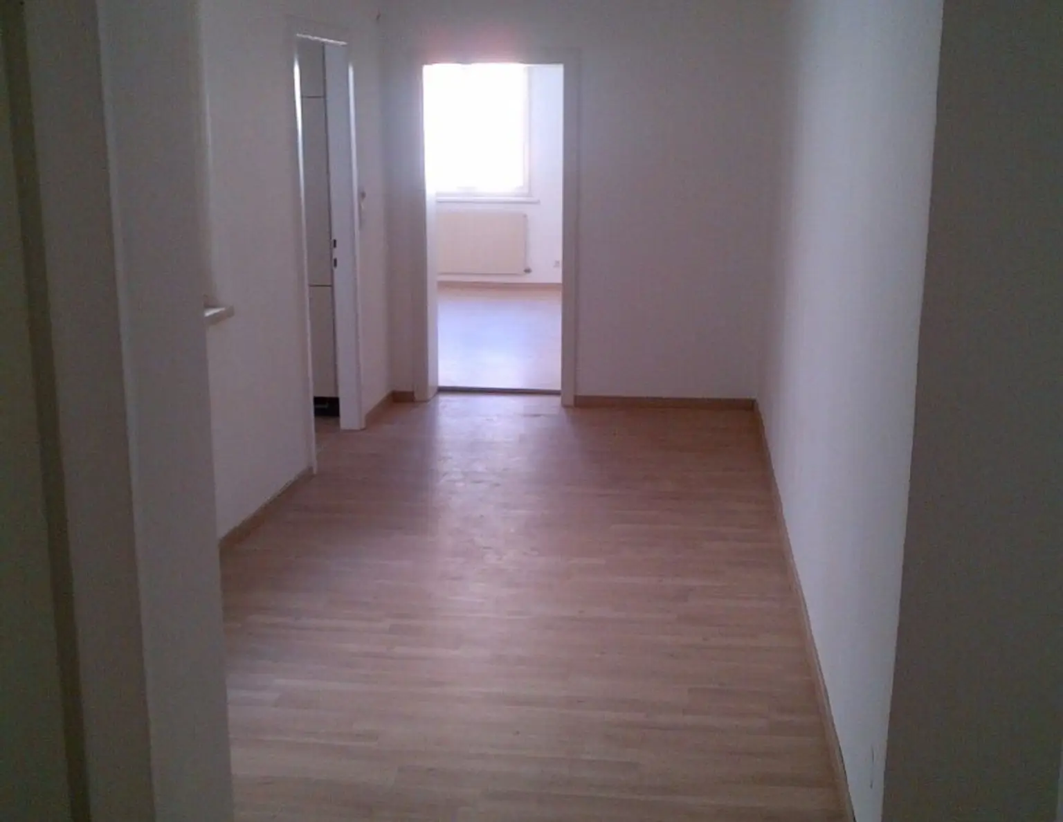 Braunau/Inn: Altbau-Mietwohnung in Braunau, direkt am Stadtplatz - auch als Büro nutzbar !