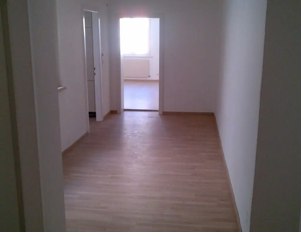 Braunau/Inn: Altbau-Mietwohnung in Braunau, direkt am Stadtplatz - auch als Büro nutzbar !