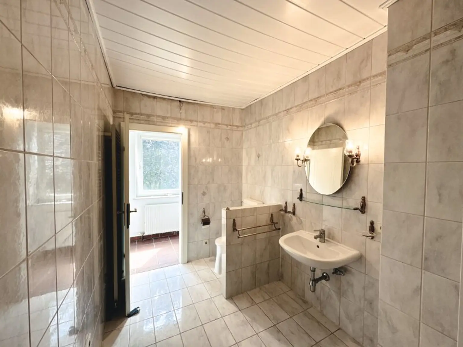 Charmantes Reihenhaus in ruhiger Innenstadtlage in Ternitz zu verkaufen! Ihr neues Zuhause oder hervorragendes Investment!