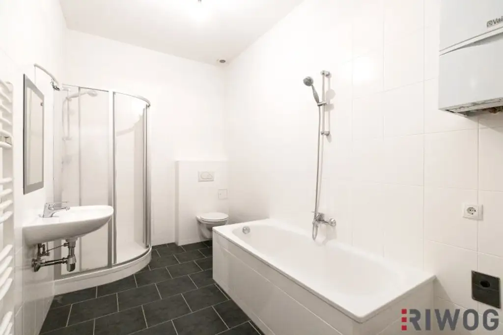 NÄHE 1. BEZIRK, DONAUKANAL UND AUGARTEN | Komplett hofseitige Altbauwohnung | Ideal auch zur WG-Nutzung | Rembrandtstraße