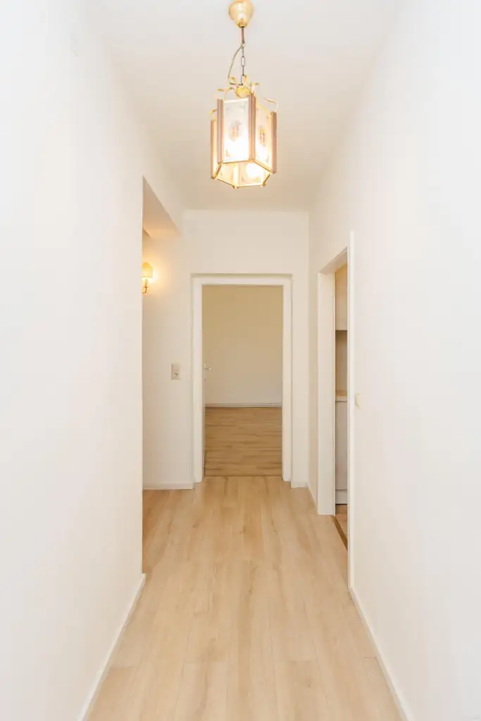 8020 Eggenberg - Eine gepflegte, renovierte , 2 Zimmer-Wohnung mit sonniger Loggia!