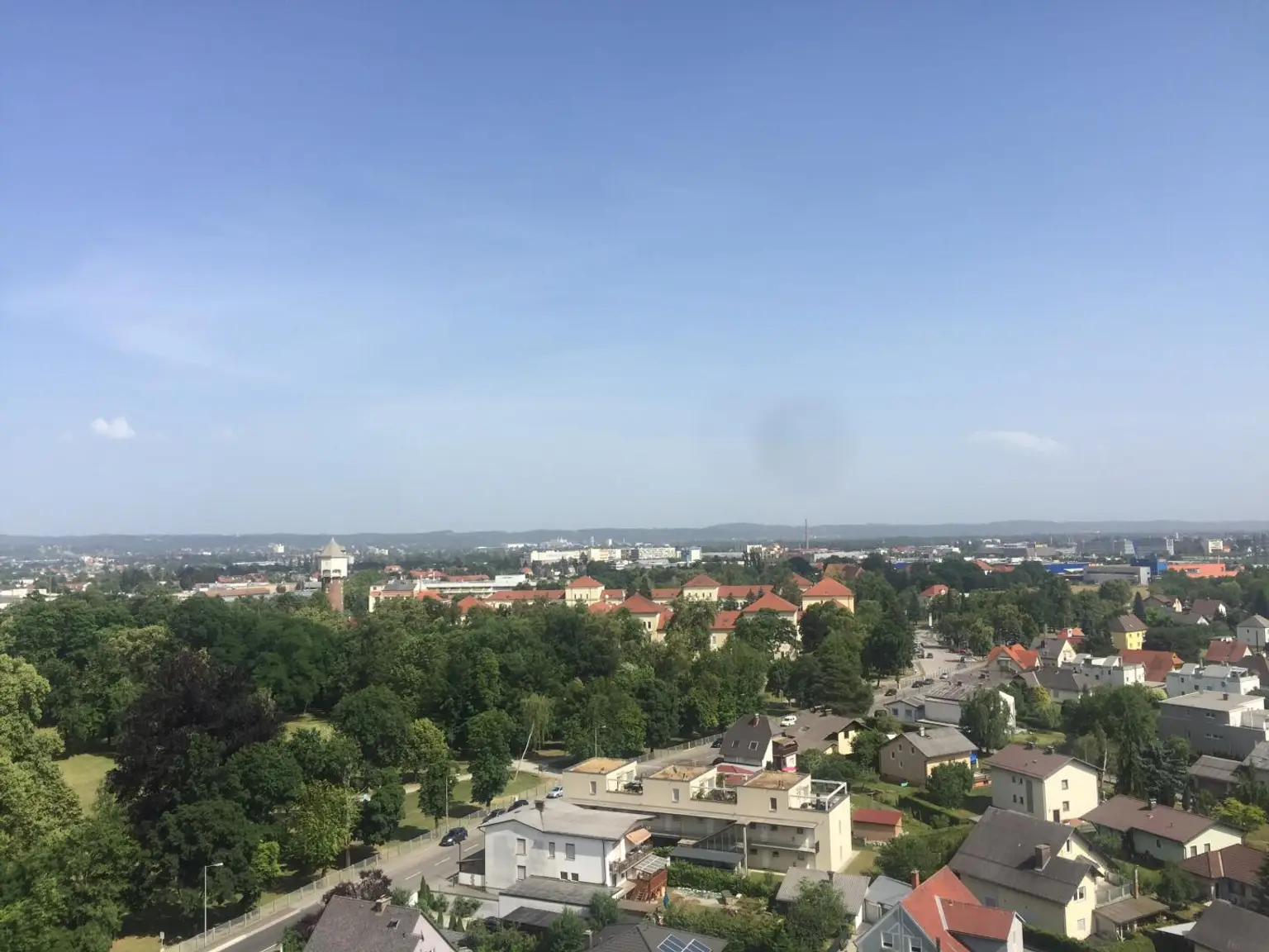Sanierte 4-Zimmer-Wohnung mit 2 Balkonen und traumhaftem Blick über Graz inkl. Stellplatz