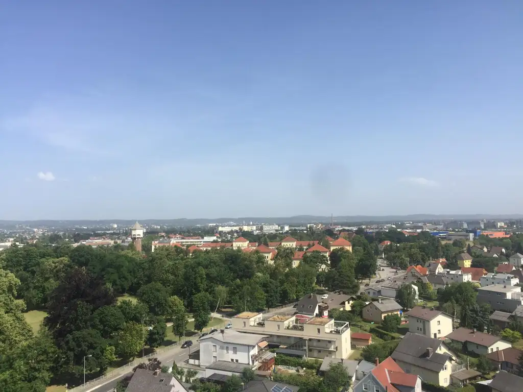 Sanierte 4-Zimmer-Wohnung mit 2 Balkonen und traumhaftem Blick über Graz inkl. Stellplatz