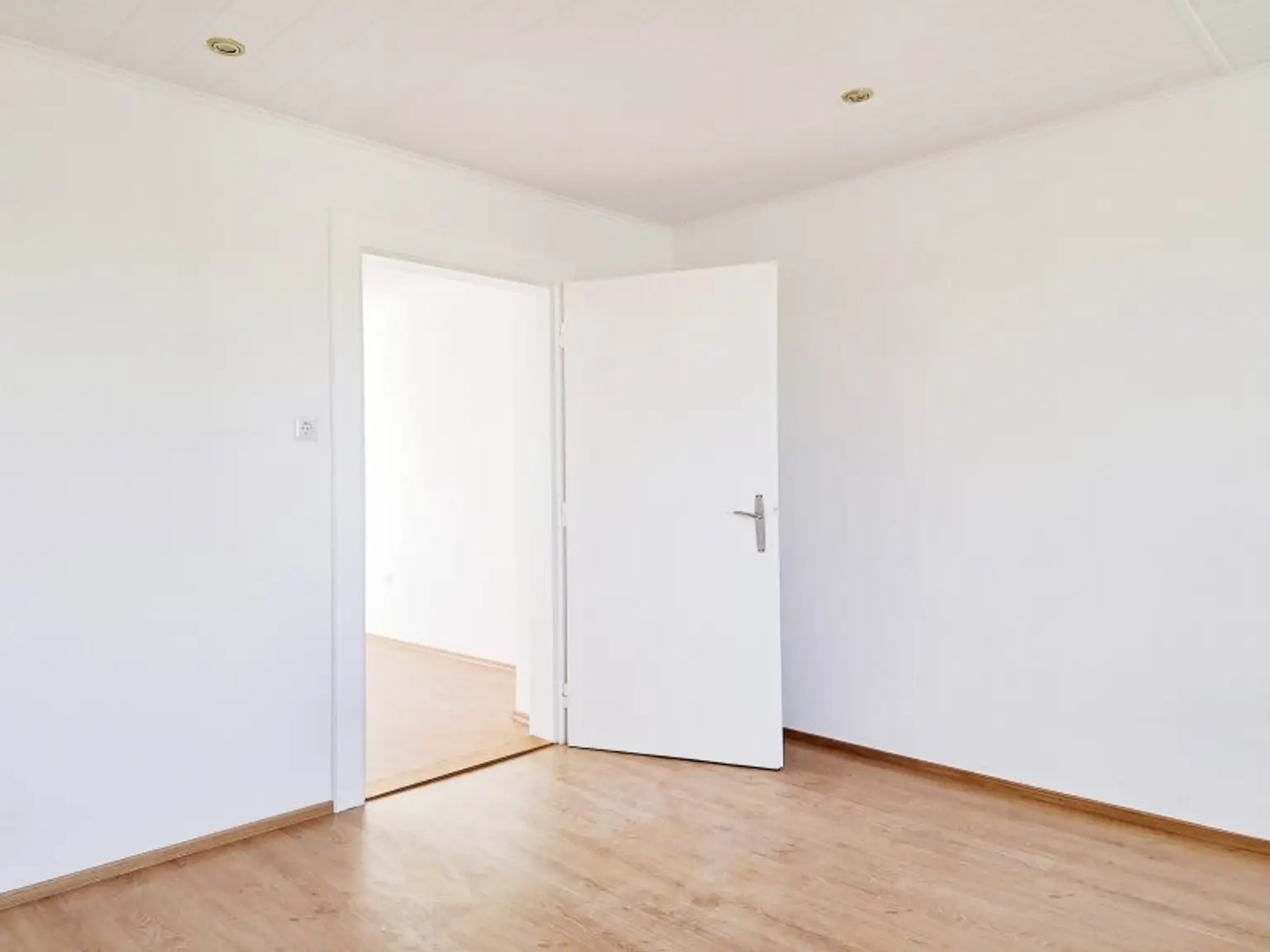 Eine helle Wohnung im Grünen!