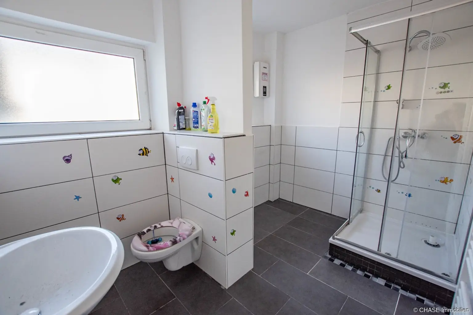 Badezimmer Ansicht 1