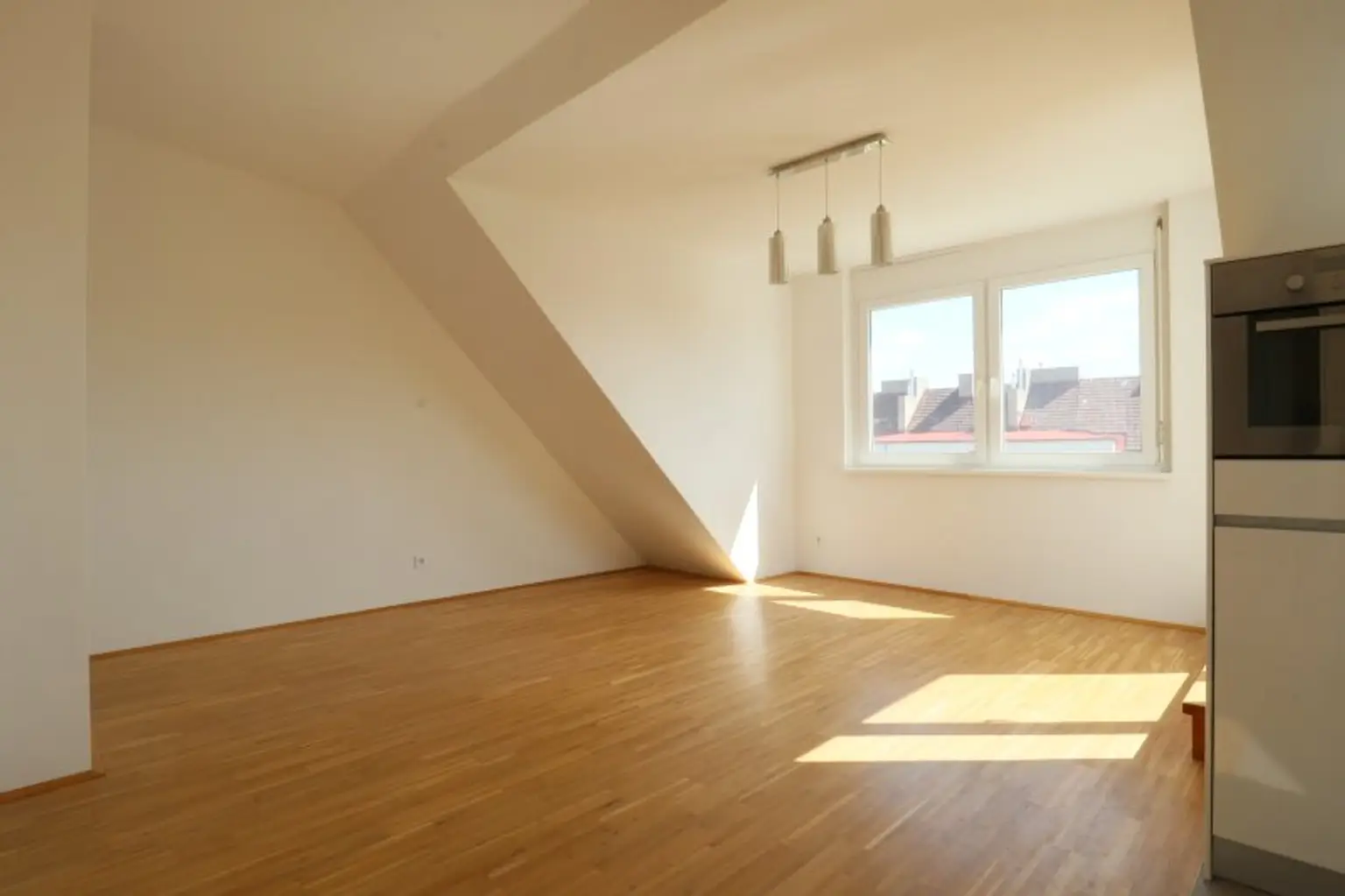 Charmante 2-Zimmer Dachgeschosswohnung bei Wilhelminenbergstraße - ab Dezember!