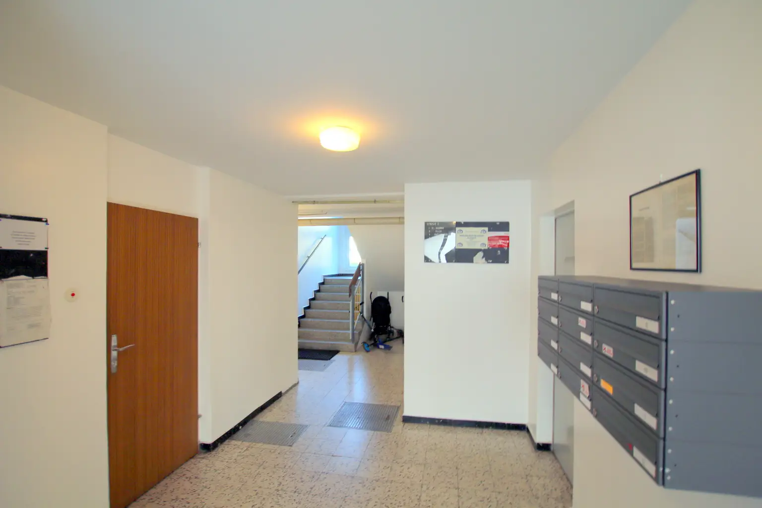 SCHÖNE 3/4-ZIMMERWOHNUNG MIT LOGGIA