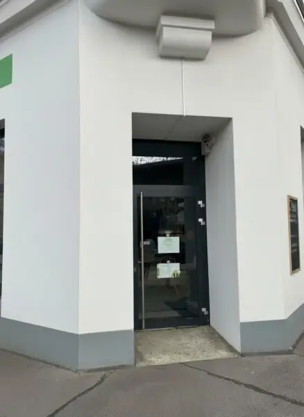 Voll ausgestattetes Gastroloka in Top-Lage beim AKH – sofort betriebsbereit!