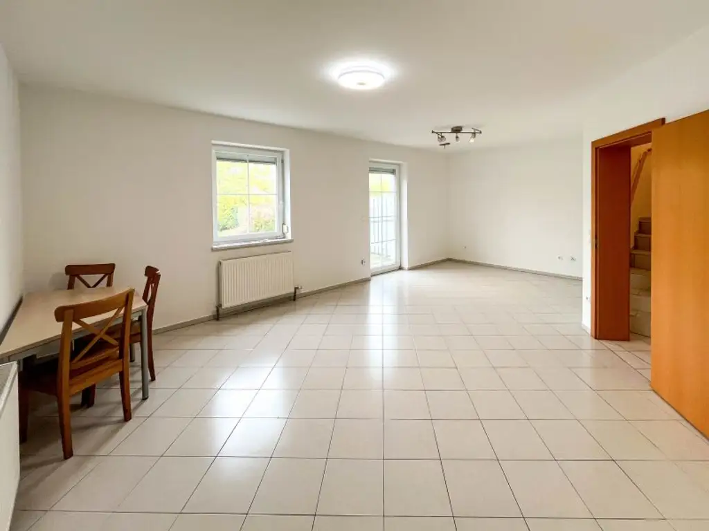 Gemütliches Zuhause mit Garten und 2 Stellplätzen in ruhiger Lage