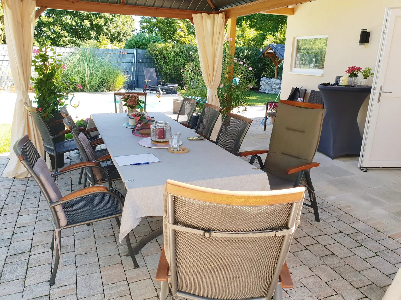 Oase!! - Bungalow mit Swimmingpool auf Pachtgrund!