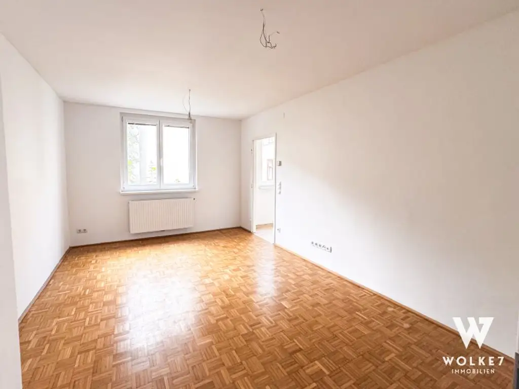 Erstbezug nach Renovierung! 3 Zimmer Wohnung mit Balkon und Lift
