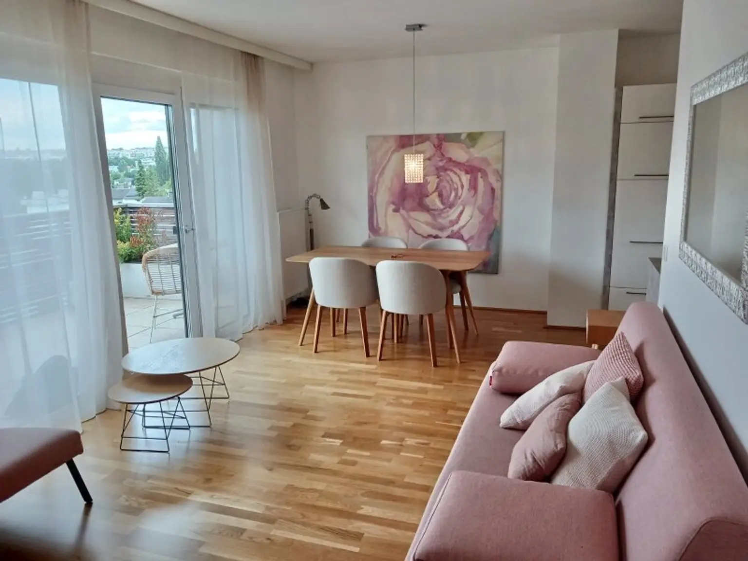 Ruhe trifft Qualität – moderne Wohnung mit Sonnenterrasse!
