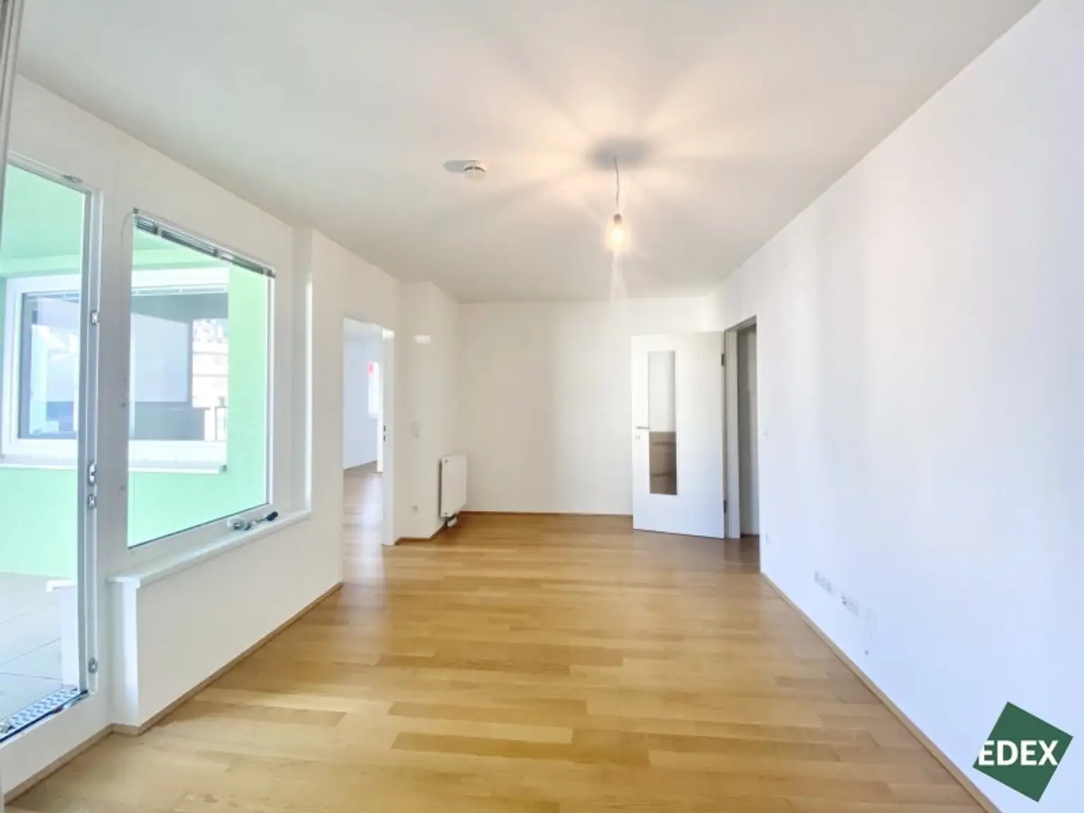 Großes 2-Zimmer-Apartment mit Loggia und Schrankraum beim Hauptbahnhof