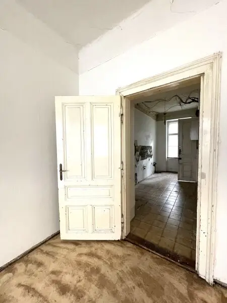 Garçonnière mit Potential, zum Renovieren! 17. Bezirk mit Grünblick!