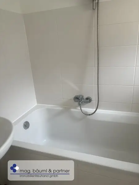 richtig gute 3 Zimmerwohnung neben U1, auch Anlage geeignet