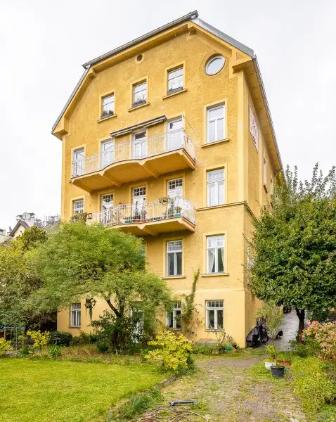++1140++ sanierungsbedürftige 3,5 Zimmer Wohnung in Stilvilla! idyllischer Garten!