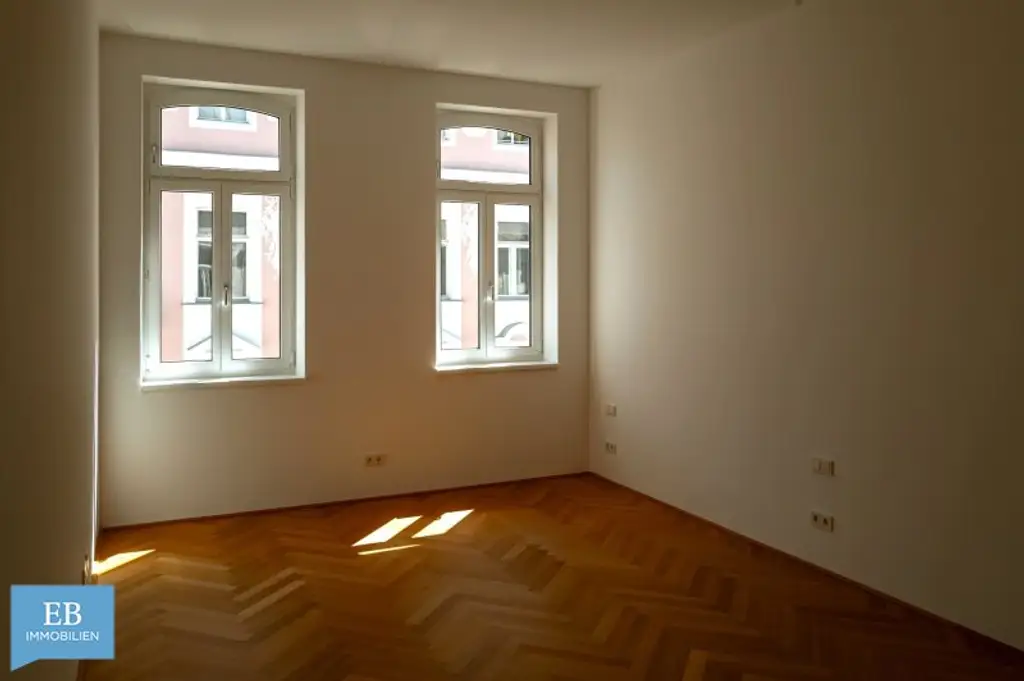 Charmante sonnige Garconniere in einem edlen Gründerzeithaus!