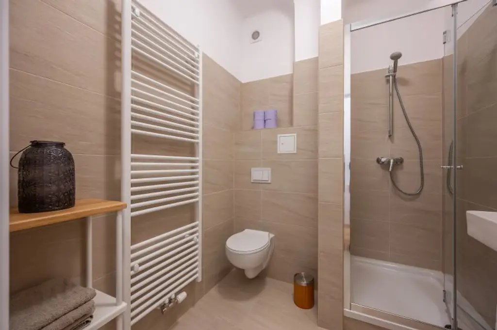 ++10min to the first district++ Short-term apartment in one of the best locations in vienna, up to 6 months, fully furnished! rent all in!