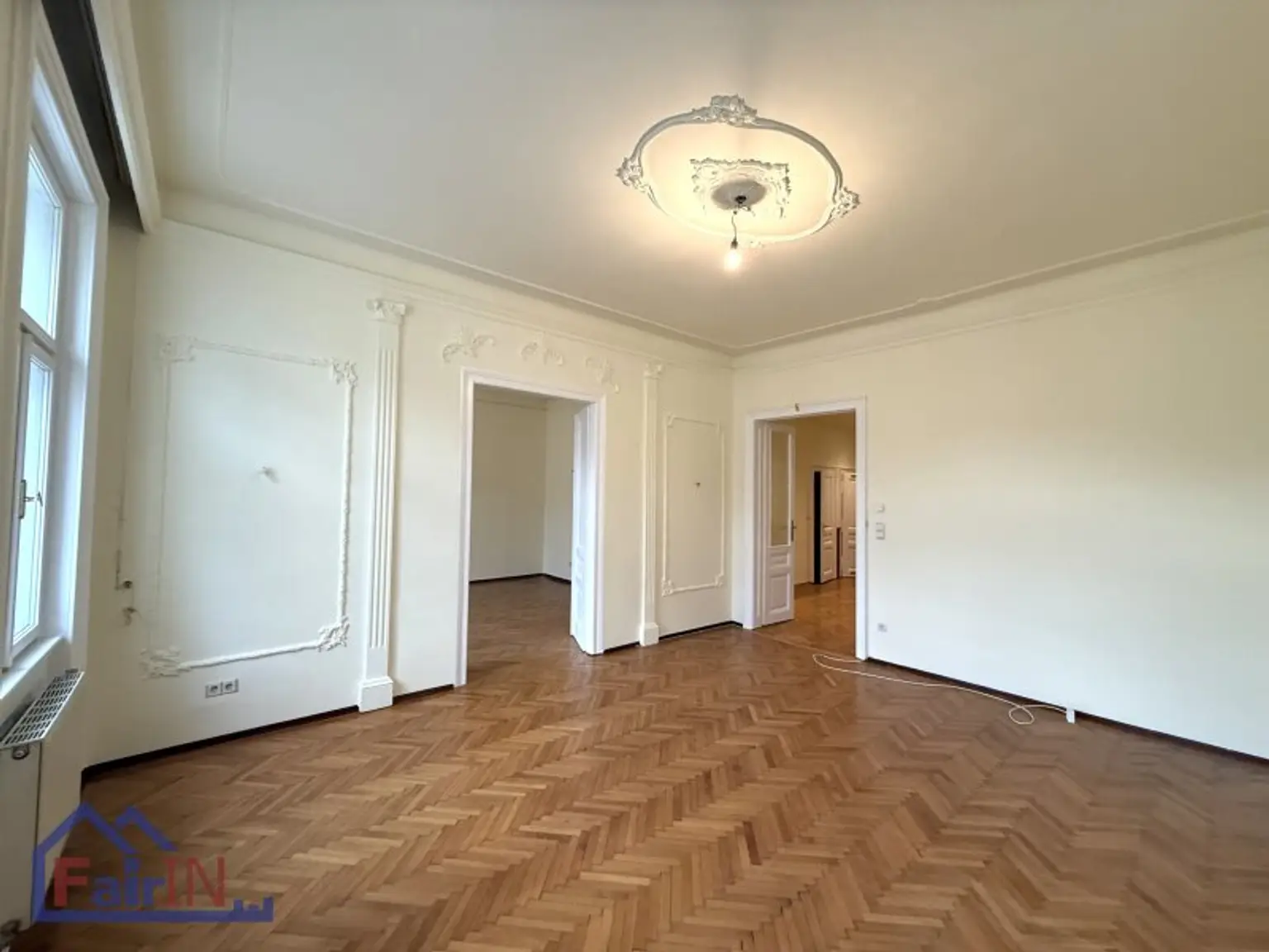 NEU PREIS***ZU VERKAUFEN***Altbaucharme trifft Stadtleben – großzügige 4-Zimmer-Wohnung  nahe Rochusmarkt***