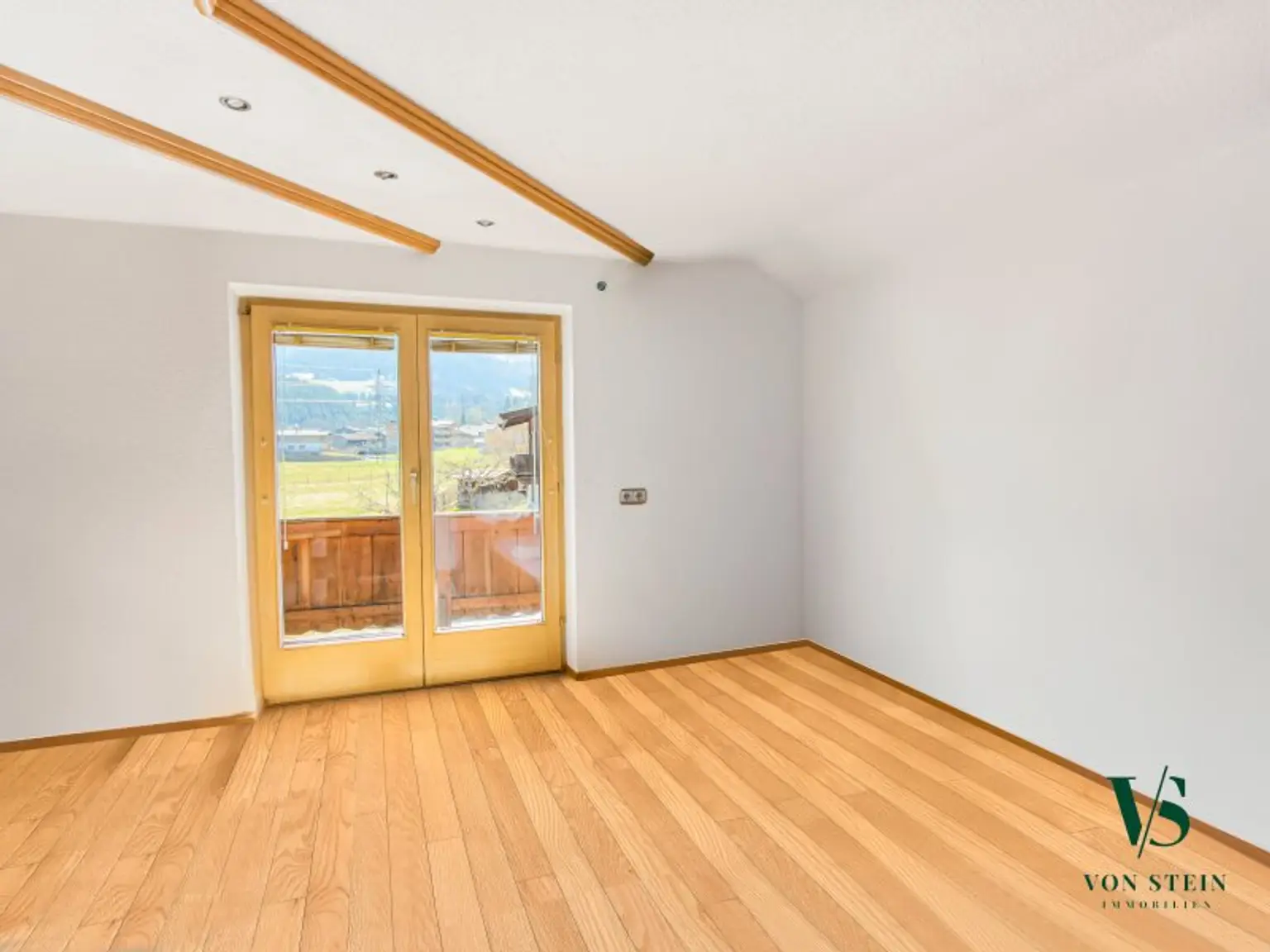 Bestehendes Wohnhaus mit Ausbau- & Neubauoption in Toplage